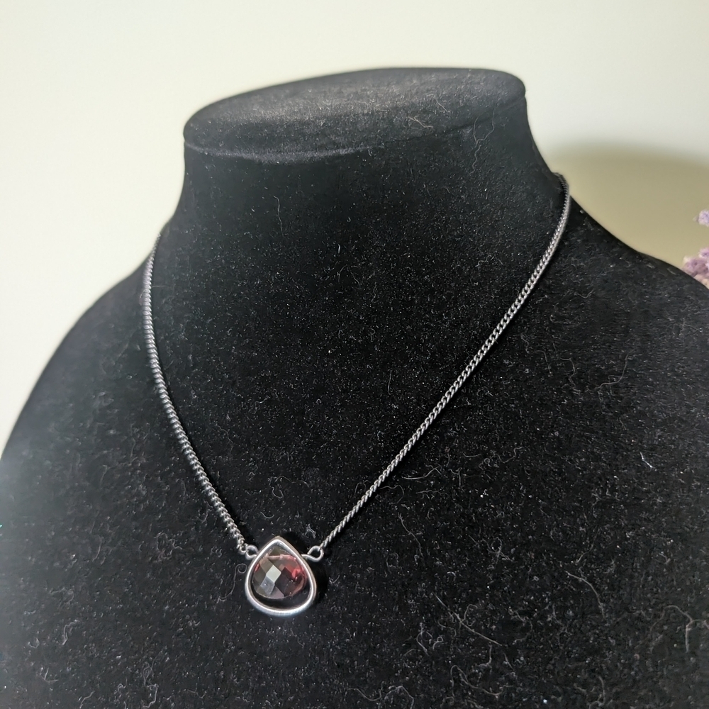 Chic Silver and Black Pendant Necklace